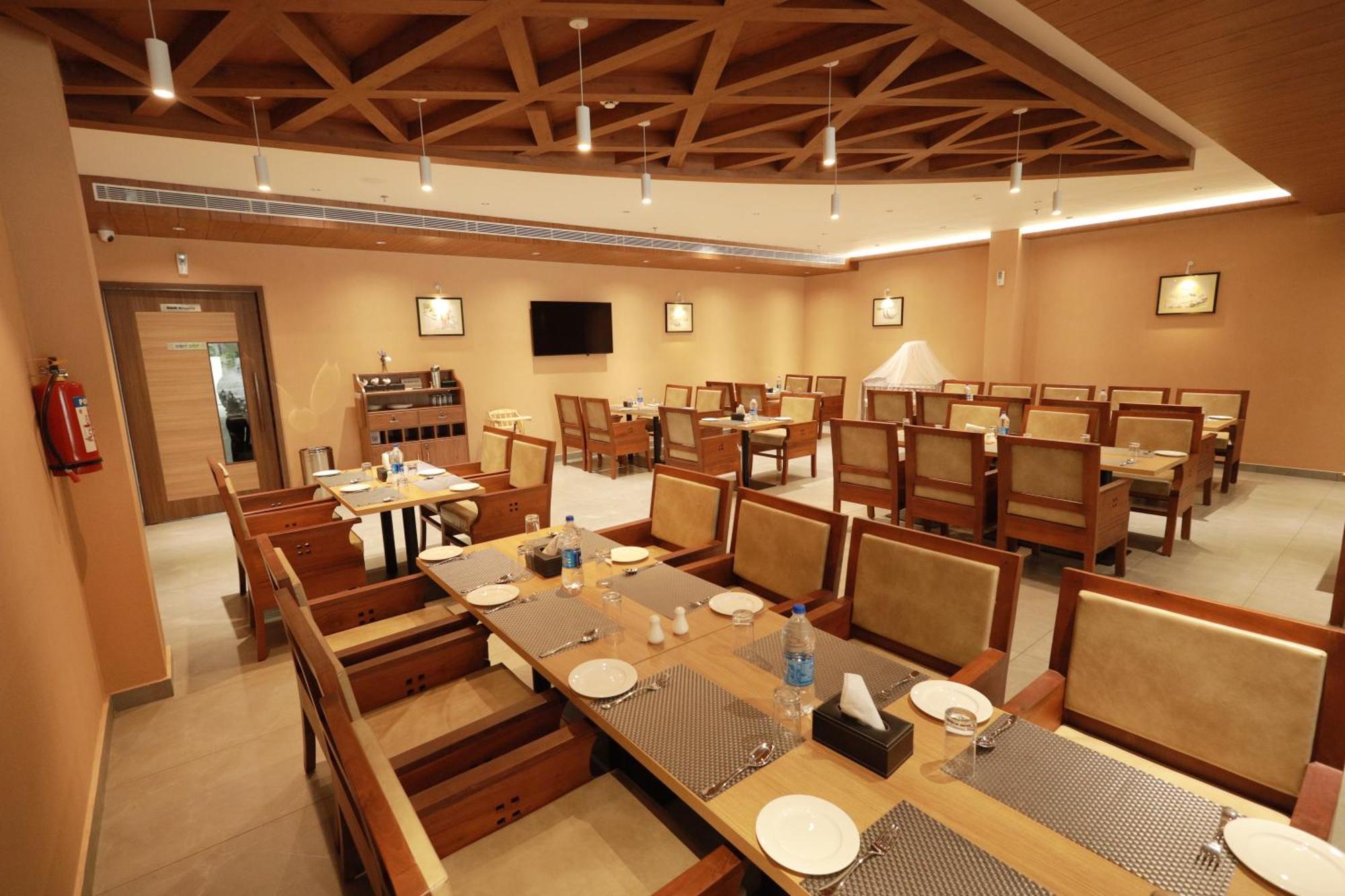Отель Viraj Retreat Mundrothuruth Экстерьер фото