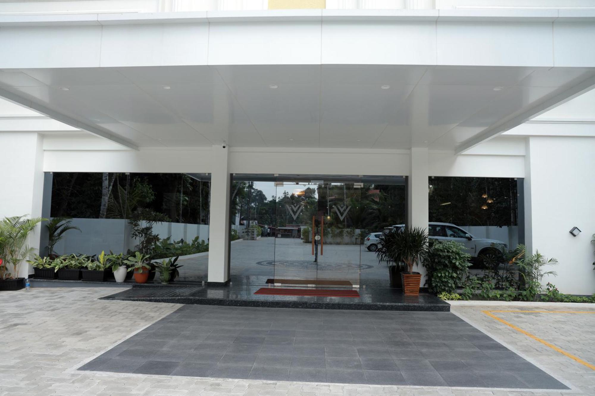 Отель Viraj Retreat Mundrothuruth Экстерьер фото