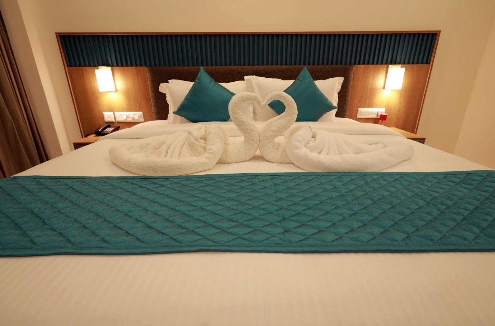 Отель Viraj Retreat Mundrothuruth Экстерьер фото